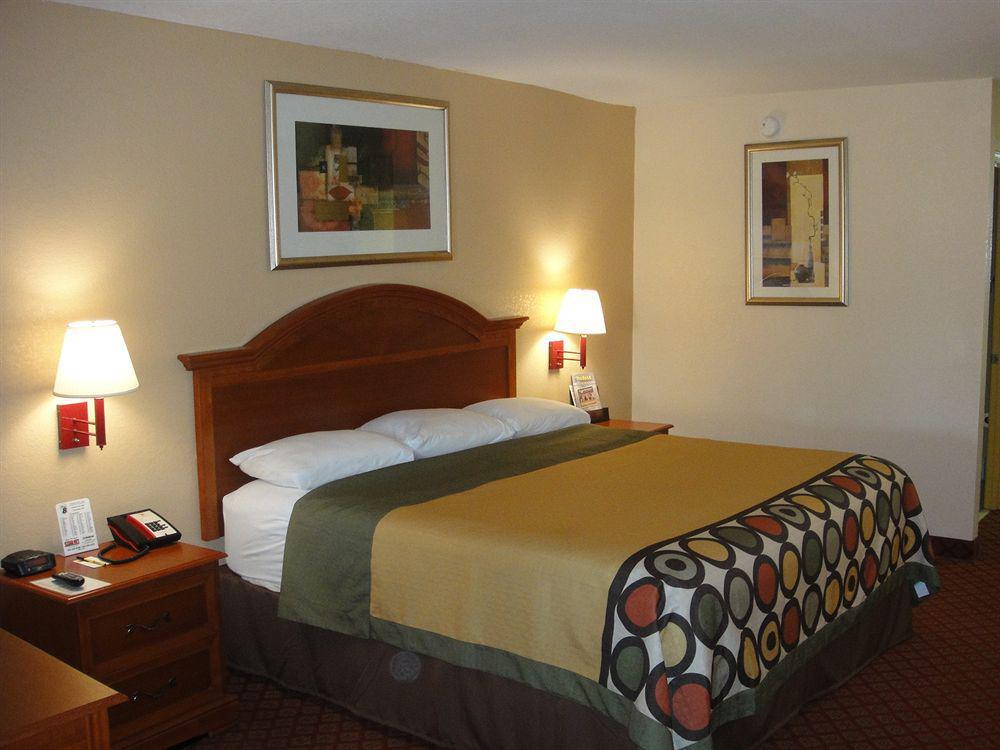 Super 8 By Wyndham Prattville Montgomery Extérieur photo